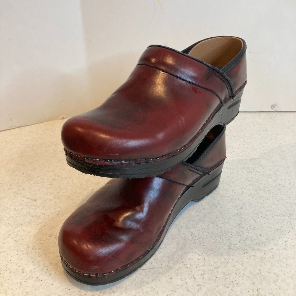 DANSKO WOMENS SLIP ON LEATHER CLOGS SIZE EU 39  US 8.5-9 - Picture 2 of 10
